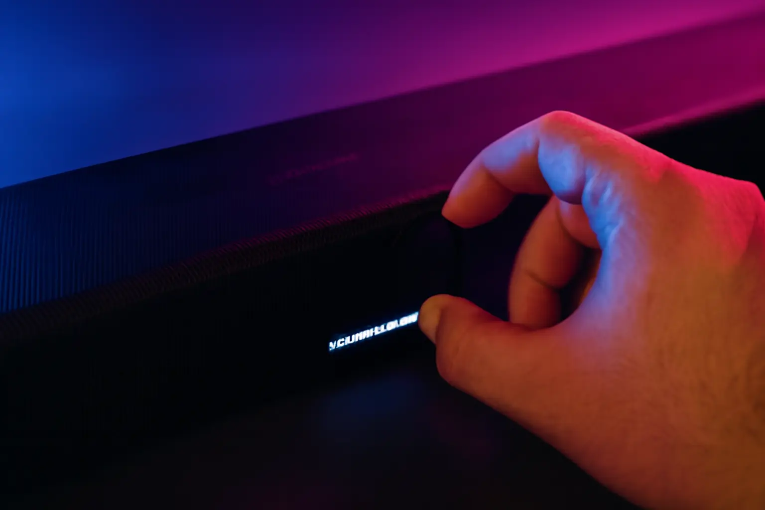 Soundbar Samsung HW-B550, HW-Q800D e HW-B400F: Qual a Melhor Opção para Seu Home Theater?
