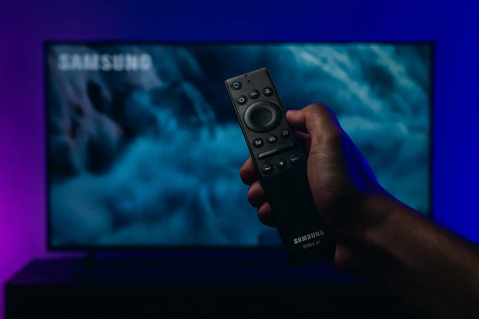 Samsung Vision AI TV 55" QLED 4K com até 6% OFF na Amazon, confira