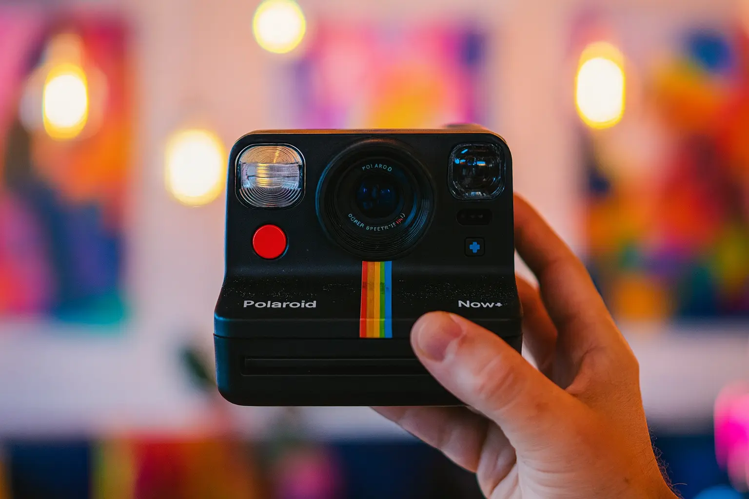 Polaroid Now+ câmera instantânea por R$ 1.356 na Amazon
