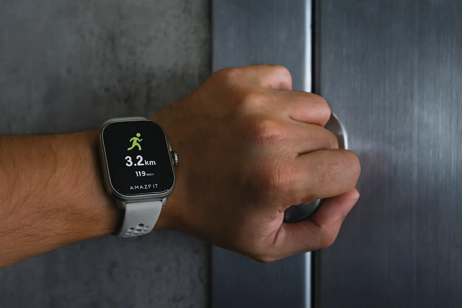 Amazfit Cheetah Square tem 10% de desconto em até 10x na Amazon