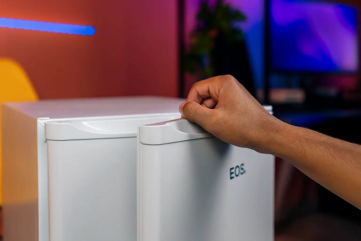 Frigobar Eos 124L Ice Compact: 9% OFF em 10x na Amazon