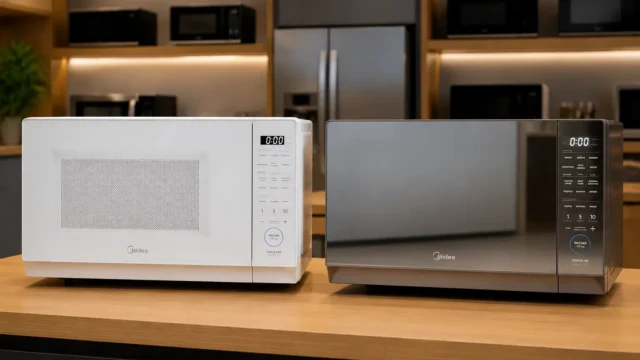 Micro-ondas Midea 27L: a mesma base, duas roupas — e a escolha não é técnica