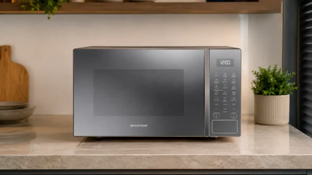 Micro-ondas Brastemp: 20L ou 32L, tamanho diferente, uso diferente