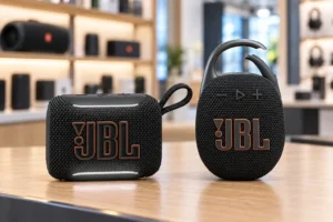 JBL Clip 5 tem mosquetão; Go 5 aposta no tamanho de bolso